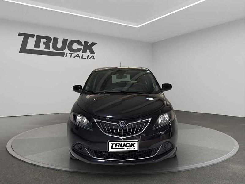 Usata Lancia Ypsilon Silver 69 CV (50 kW) 2022 Nero Utilitaria