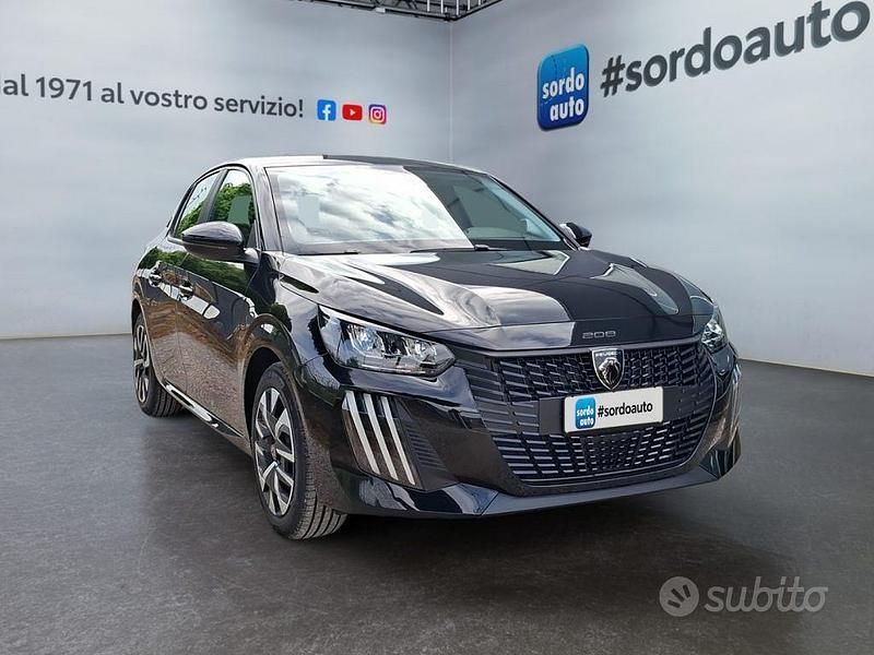 Usata Peugeot 208 Active 75 CV (55 kW) 2024 Nero Utilitaria