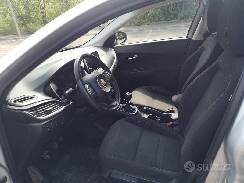 Usata Fiat Tipo 84 CV (61 kW) 2018 Grigio Station wagon