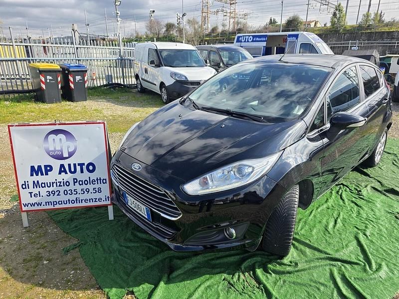 Usata Ford Fiesta Titanium 74 CV (54 kW) 2017 Nero Utilitaria