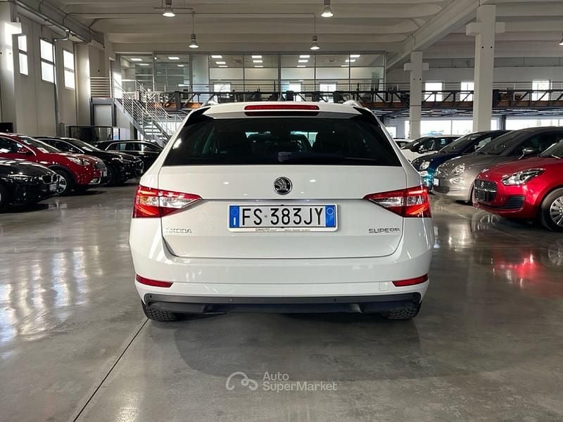 Usata Skoda Superb Executive 150 CV (110 kW) 2018 Bianco Station wagon