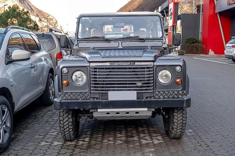 Usata Land Rover Defender 122 CV (89 kW) 1999 Nero SUV