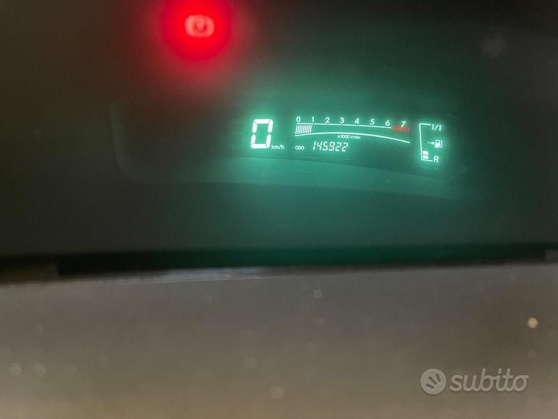 Usata Toyota Yaris 87 CV (63 kW) 2006 Grigio Berlina