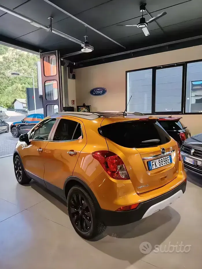 Usado Opel Mokka X Innovation 136 CV (100 kW) 2017 Naranja SUV