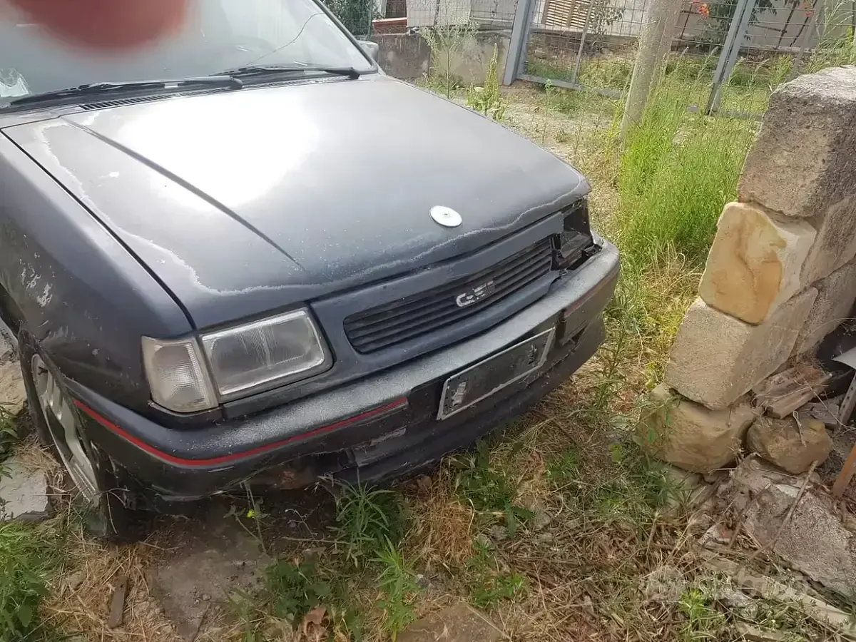 Usata Opel Corsa 101 CV (74 kW) 1993 Nero Utilitaria