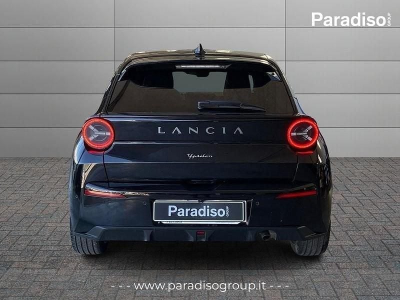 Usata Lancia Ypsilon 110 CV (80 kW) 2025 Nero Utilitaria