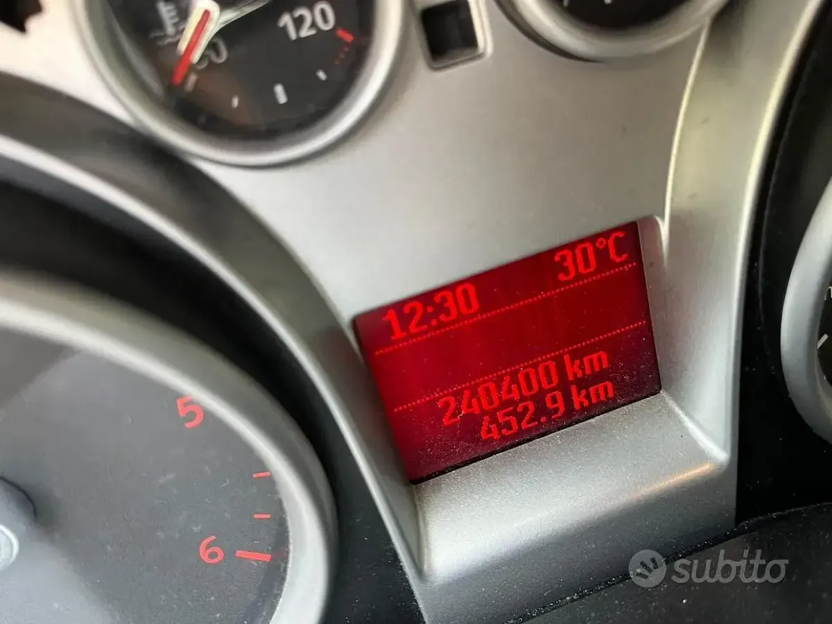 Usata Ford Focus Style 90 CV (66 kW) 2008 Nero Station wagon
