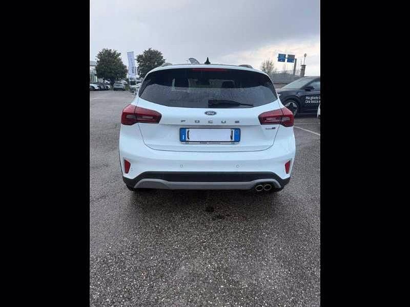 Usata Ford Focus Active 125 CV (91 kW) 2023 Bianco Berlina