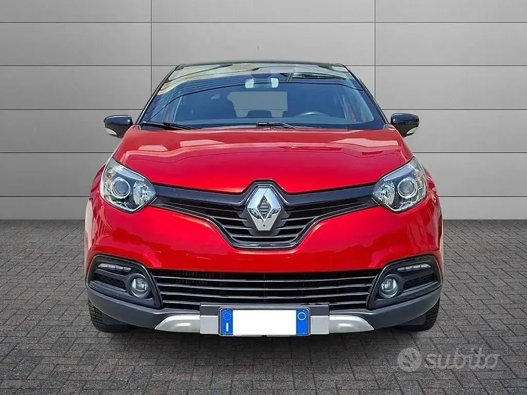 Usata Renault Captur Intens 90 CV (66 kW) 2017 Rosso SUV