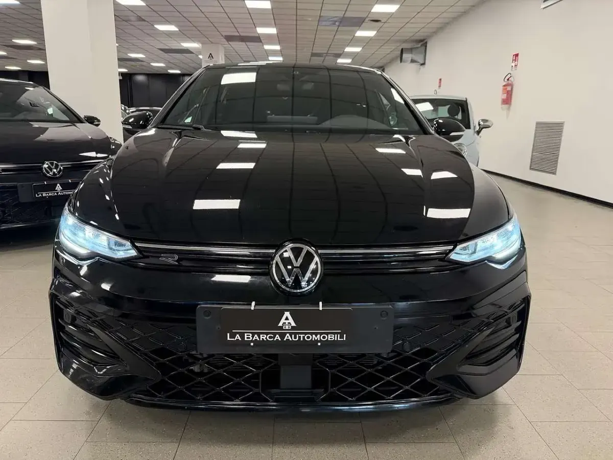 Usata VW Golf VIII R-line 150 CV (110 kW) 2025 Nero Berlina