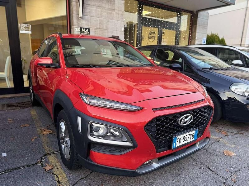Rosso Usata 2018 Hyundai Kona Comfort SUV | 10.299 € (Buon prezzo) - Immagine 1/4