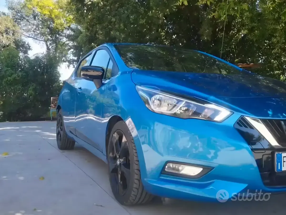 Usata Nissan Micra Tekna 90 CV (66 kW) 2017 Bluazzurro Utilitaria