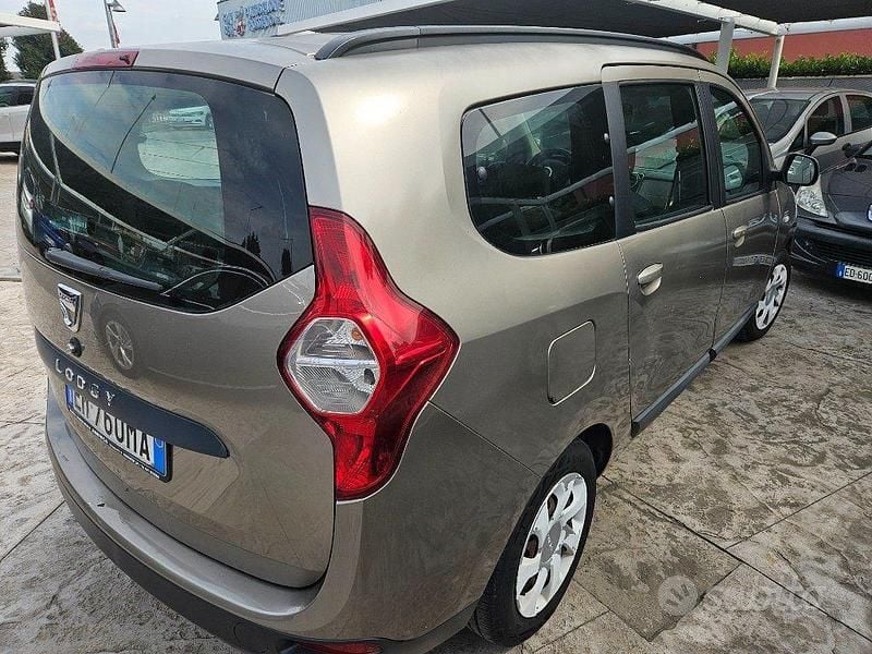 Usata Dacia Lodgy Ambiance 110 CV (80 kW) 2012 Antracite metallizzato Monovolume