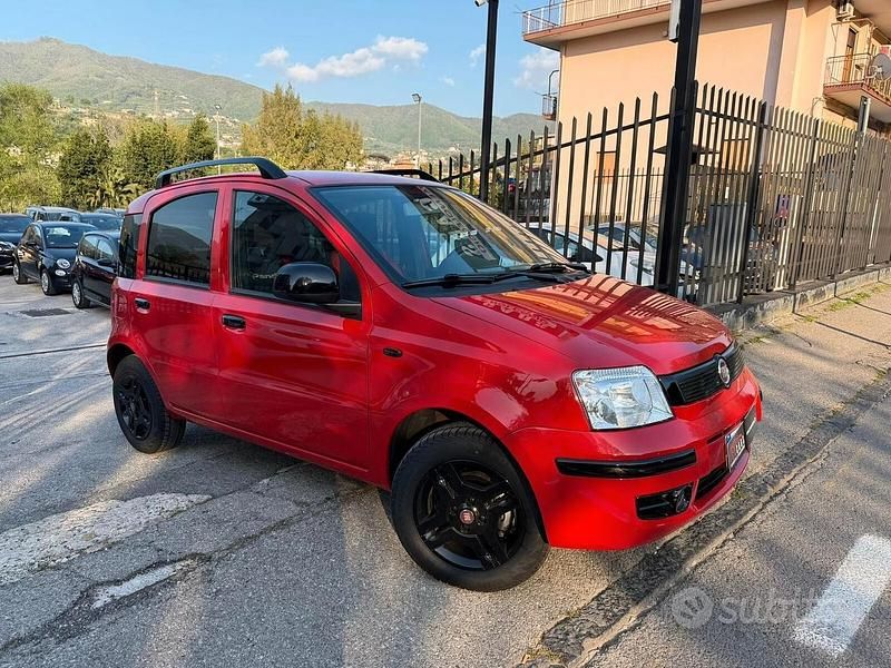 Usata Fiat Panda Easy 75 CV (55 kW) 2010 Rosso Utilitaria