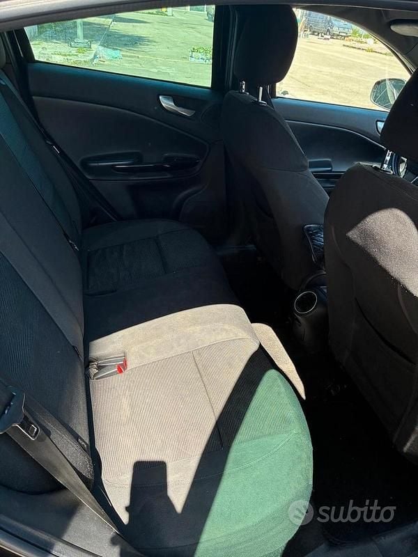 Usata Alfa Romeo Giulietta 140 CV (102 kW) 2012 Nero Utilitaria