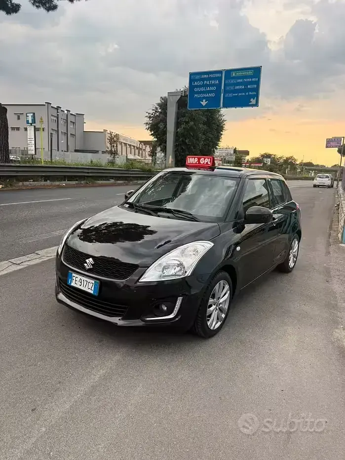 Usata Suzuki Swift 94 CV (69 kW) 2016 Nero Utilitaria