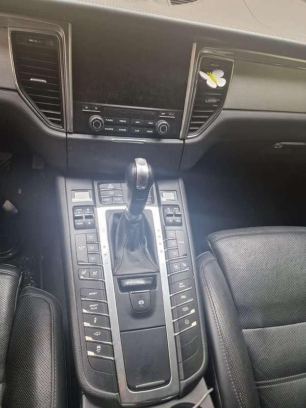 Usata Porsche Macan Turbo 400 CV (294 kW) 2016 Grigio SUV