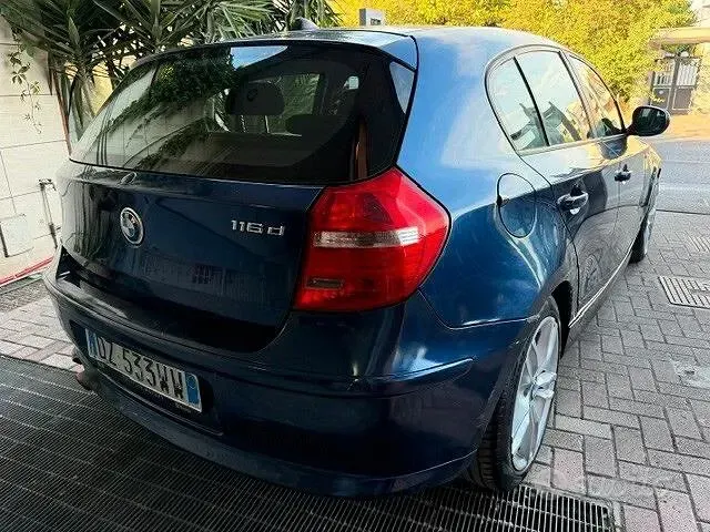 Usata BMW 116 116 CV (85 kW) 2010 Bluazzurro Utilitaria