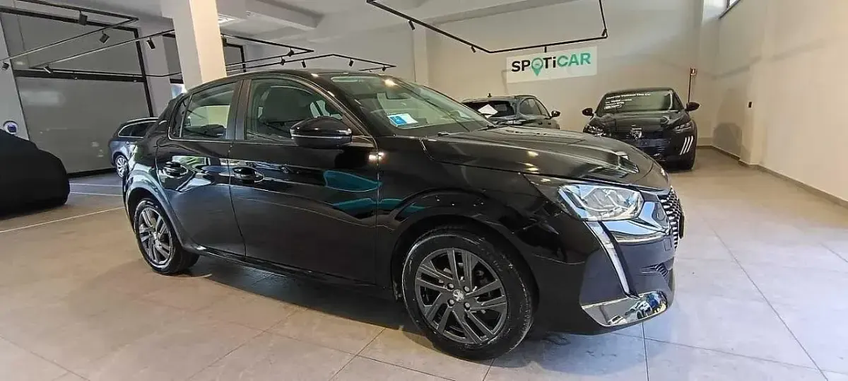 Usata Peugeot 208 Active 75 CV (55 kW) 2022 Nero Utilitaria