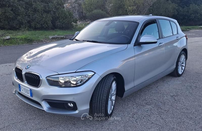 Grigio Usata 2018 BMW 116 Sport Line Due volumi | 13.900 € (Buon prezzo) - Immagine 1/4