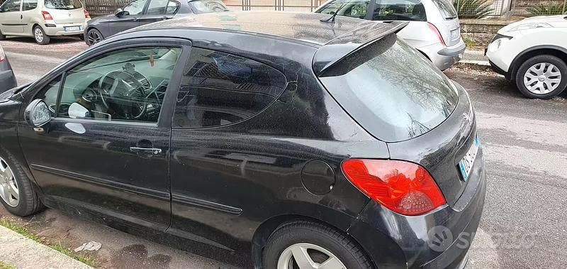 Usata Peugeot 207 70 CV (51 kW) 2008 Nero Berlina