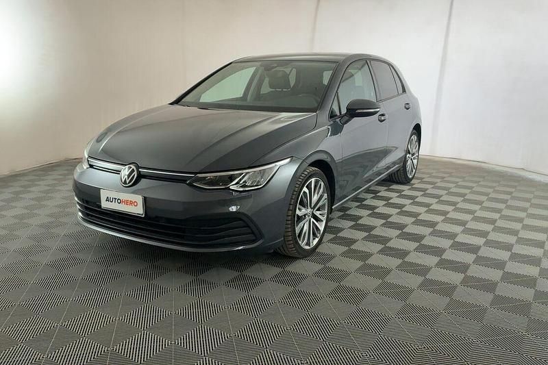 Grigio Usata 2020 VW Golf VIII Life | 22.099 € (Ottimo prezzo) - Immagine 1/4