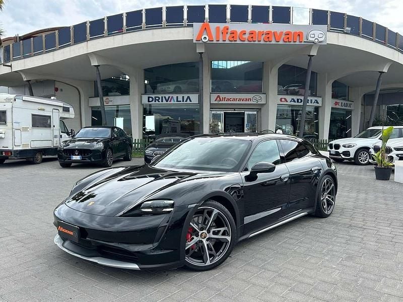 Nero Usata 2023 Porsche Taycan Cross Turismo Berlina | 79.800 € (Buon prezzo) - Immagine 1/4