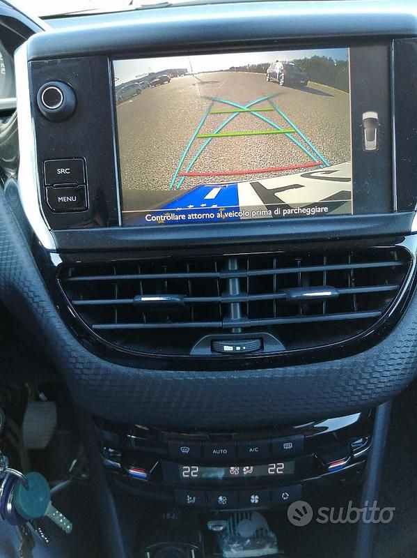 Usata Peugeot 2008 99 CV (72 kW) 2016 Nero SUV