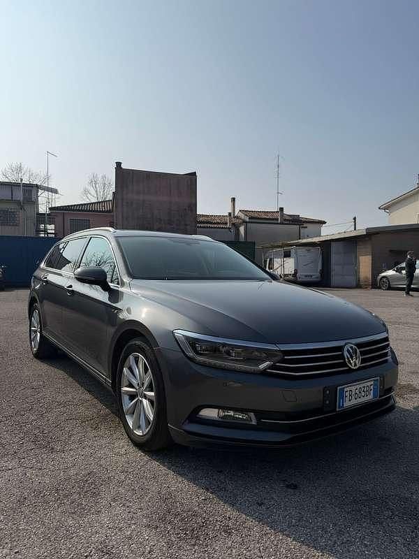 Usata VW Passat 120 CV (88 kW) 2015 Beige Station wagon