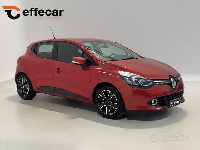 Usata Renault Clio IV 90 CV (66 kW) 2015 Rosso Berlina