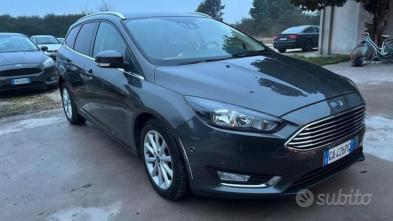 Usata Ford Focus Business Edition 120 CV (88 kW) 2017 Grigio Station wagon