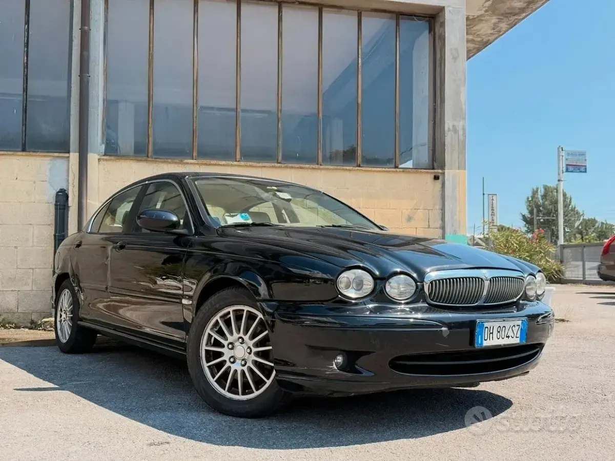 Usata Jaguar X-type Executive 155 CV (114 kW) 2007 Nero Berlina