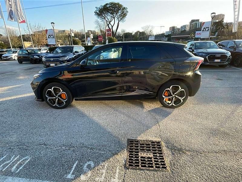 Usata MG MG4 EV 319 kW (435 CV) 2025 Nero Utilitaria