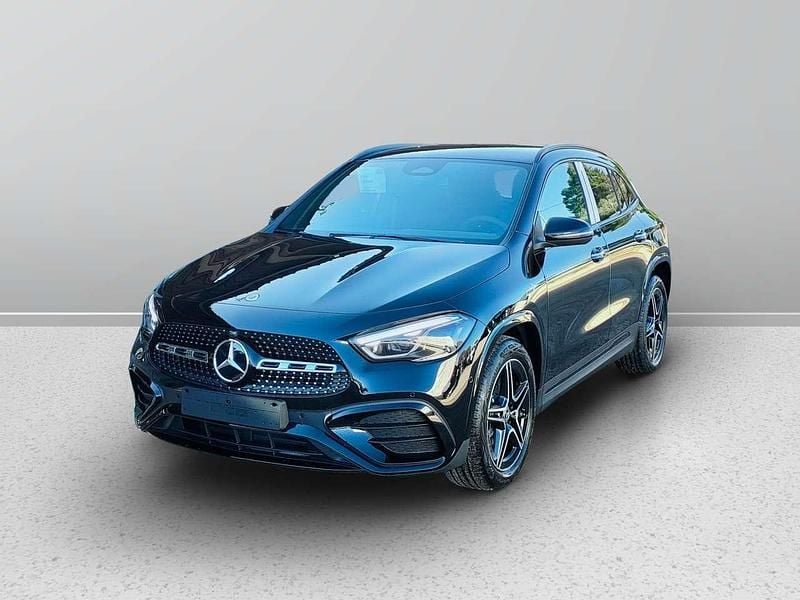 Nero notte Nuova 2025 Mercedes GLA200 SUV | 41.000 € (Super prezzo) - Immagine 1/4