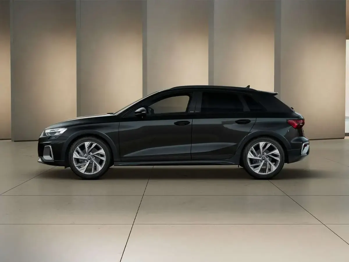 Nuova Audi A3 150 CV (110 kW) 2025 Nero mito metallizzato