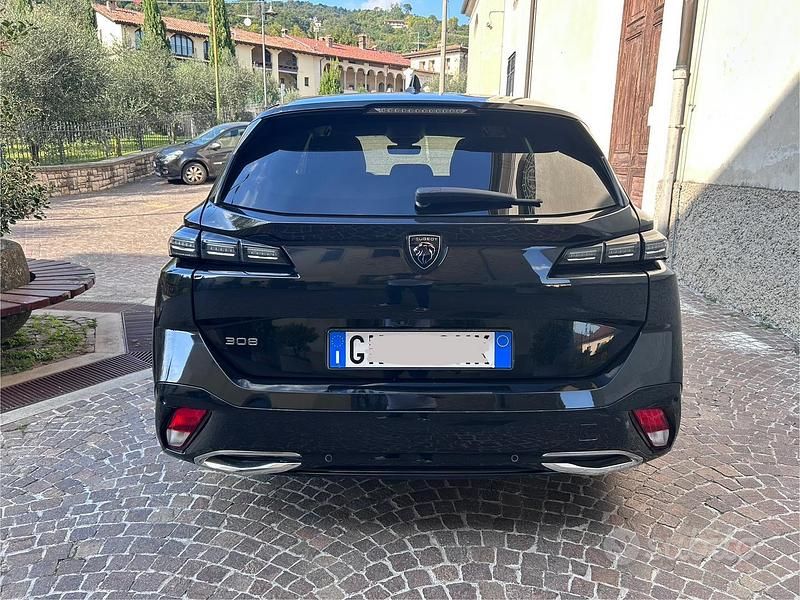 Usata Peugeot 308 Allure 131 CV (96 kW) 2022 Nero Station wagon