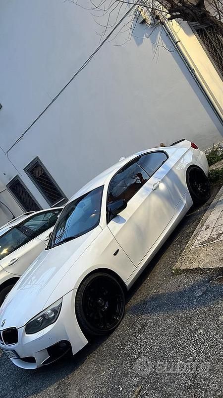 Usata BMW 330 Sport Line 245 CV (180 kW) 2009 Bianco Coupé