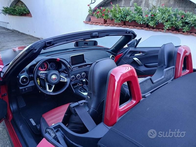 Usata Abarth 124 Spider 170 CV (125 kW) 2016 Rosso Cabrio