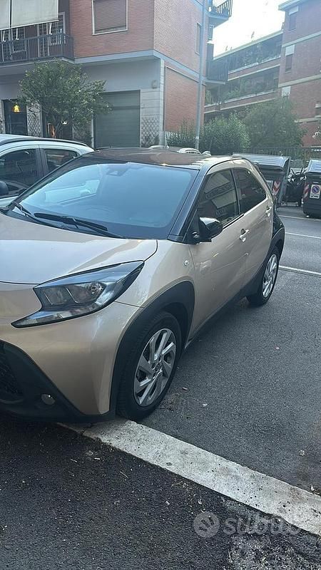 Usata Toyota Aygo X Trend 72 CV (52 kW) 2022 Giallo SUV