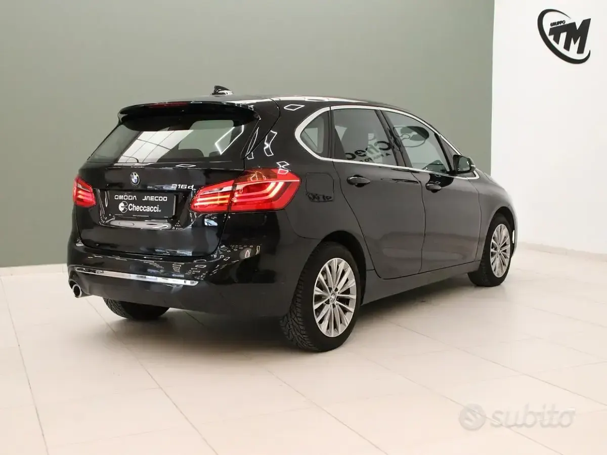Usata BMW 216 Active Tourer Sport Line 116 CV (85 kW) 2020 Nero Monovolume