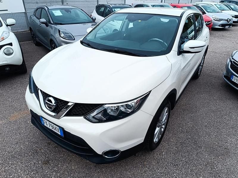 Usata Nissan Qashqai Acenta 110 CV (80 kW) 2017 Bianco SUV