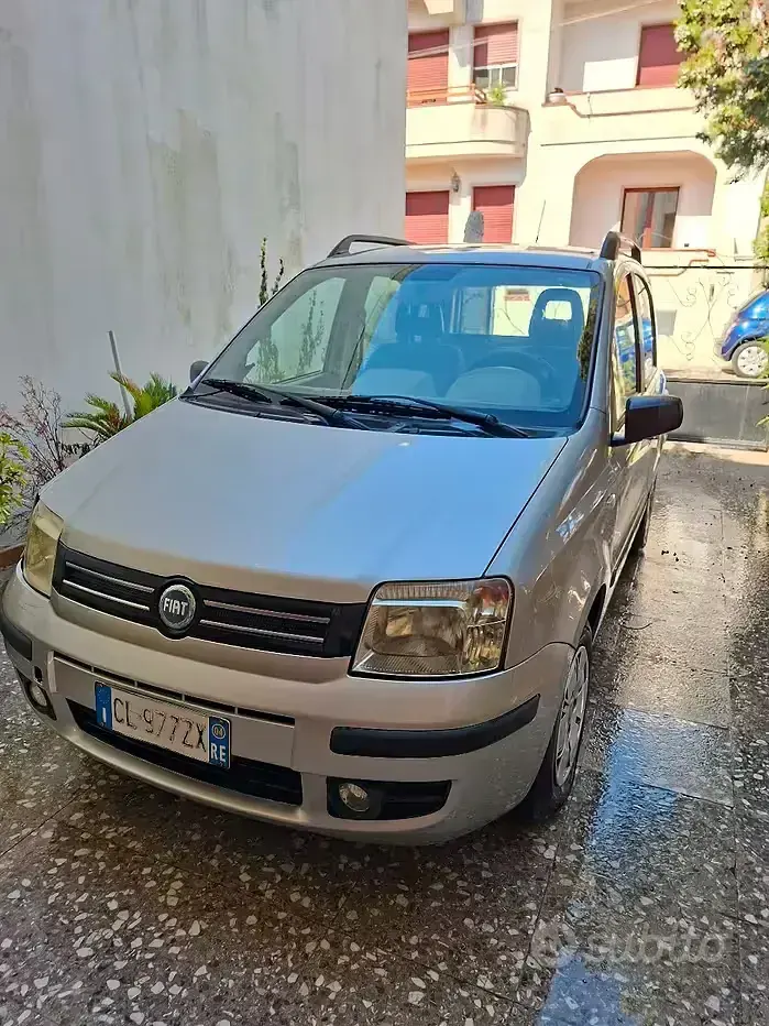 Usata Fiat Panda Dynamic 60 CV (44 kW) 2004 Grigio Utilitaria