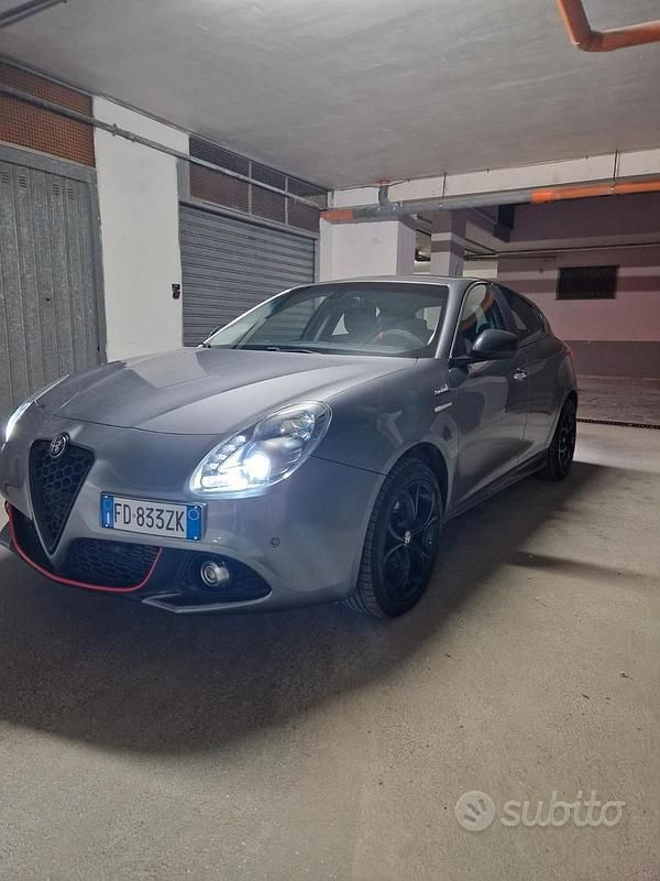Usata Alfa Romeo Giulietta 150 CV (110 kW) 2016 Grigio Berlina