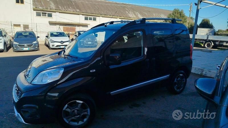 Usata Fiat Qubo Trekking 95 CV (69 kW) 2018 Nero Monovolume