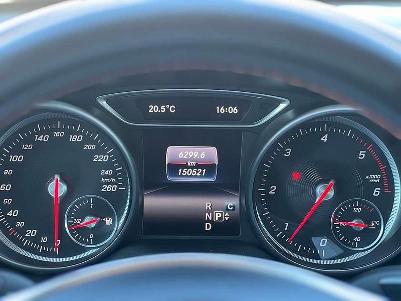 Usata Mercedes CLA200 Premium 136 CV (100 kW) 2017 Grigio Berlina