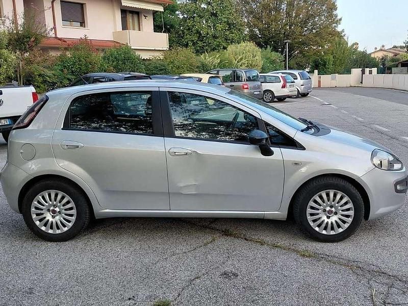Usata Fiat Punto Evo Emotion 95 CV (69 kW) 2010 Grigio Utilitaria