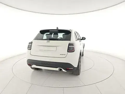 Usata Fiat 600 110 CV (80 kW) 2025 Bianco SUV