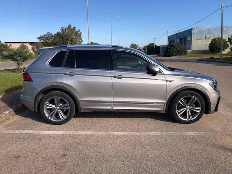 Grigio Usata 2018 VW Tiguan Sportline SUV | 23.800 € (Cara) - Immagine 1/4