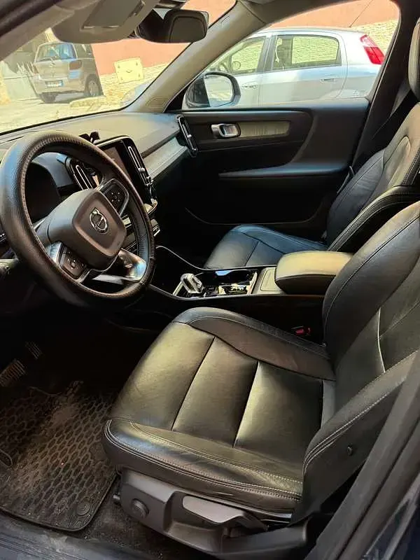 Usata Volvo XC40 Inscription 190 CV (139 kW) 2018 Blu/azzurro SUV