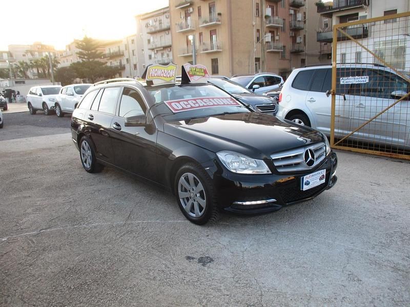 Usata Mercedes C180 120 CV (88 kW) 2013 Blu Station wagon